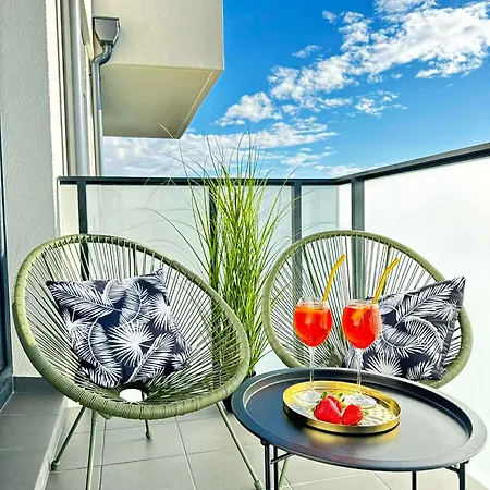 アパート Aura Sky With Balkon & Parking シュチェチン